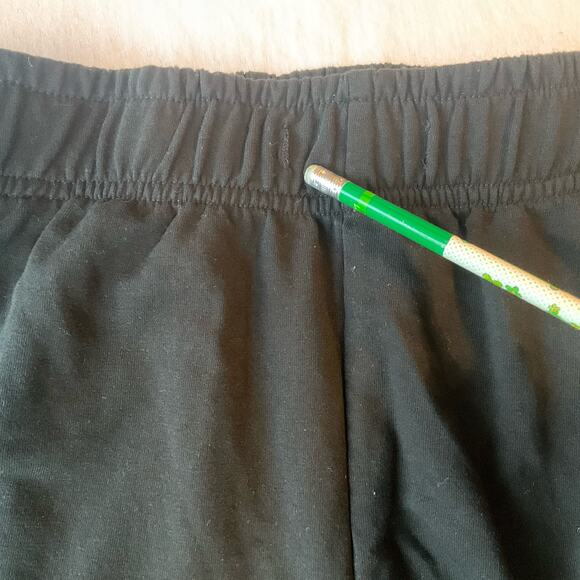 Women’s Casual Workout Short Shorts size L, Solid Black - Picture 9 of 9